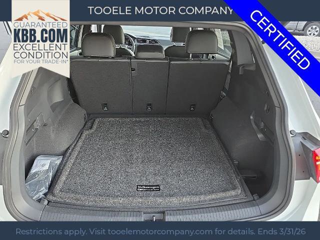 Used 2022 Volkswagen Tiguan SE R-Line image 37