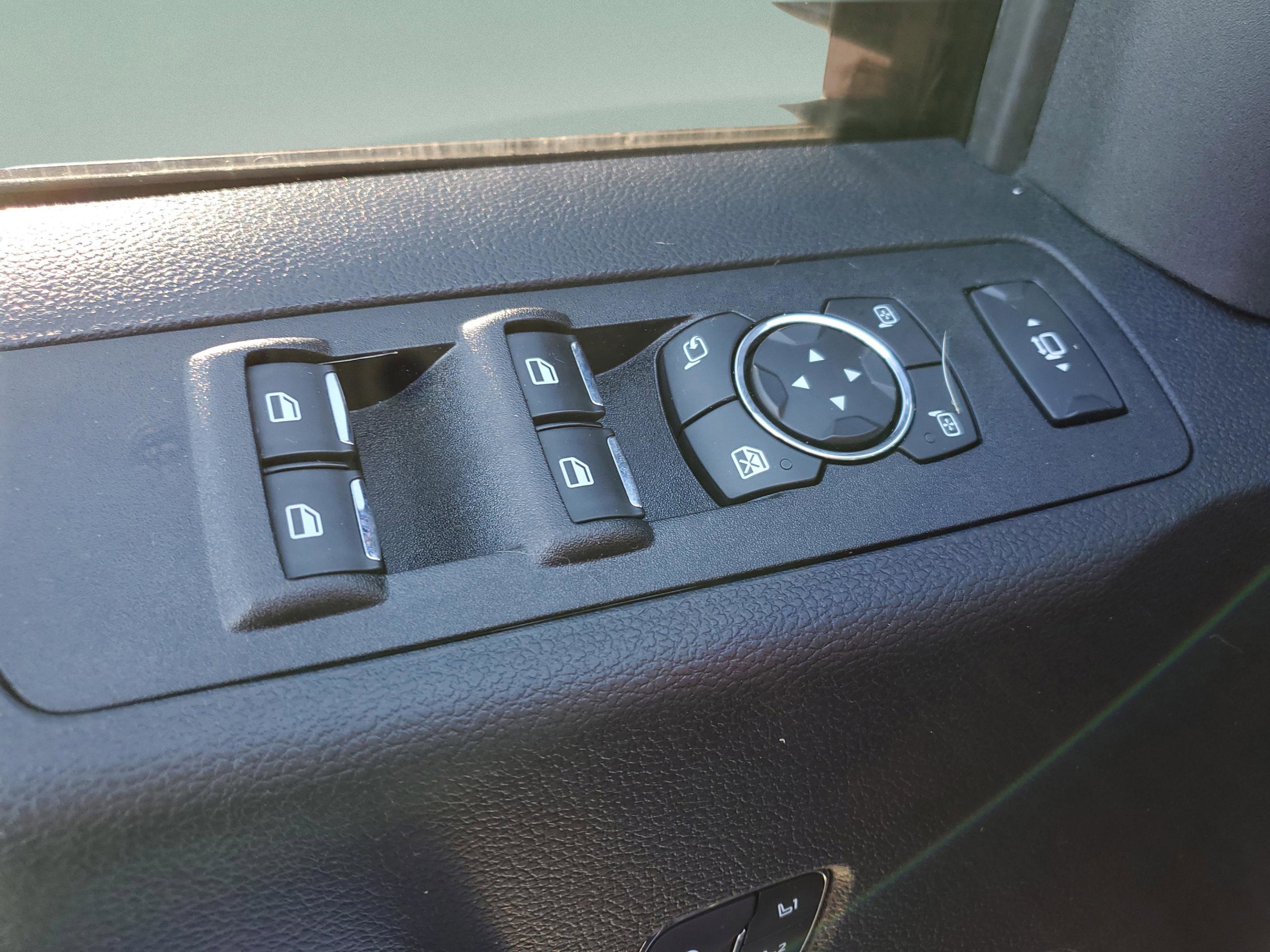 Certified 2021 Ford F350 Lariat w/ Lariat Value Package image 21