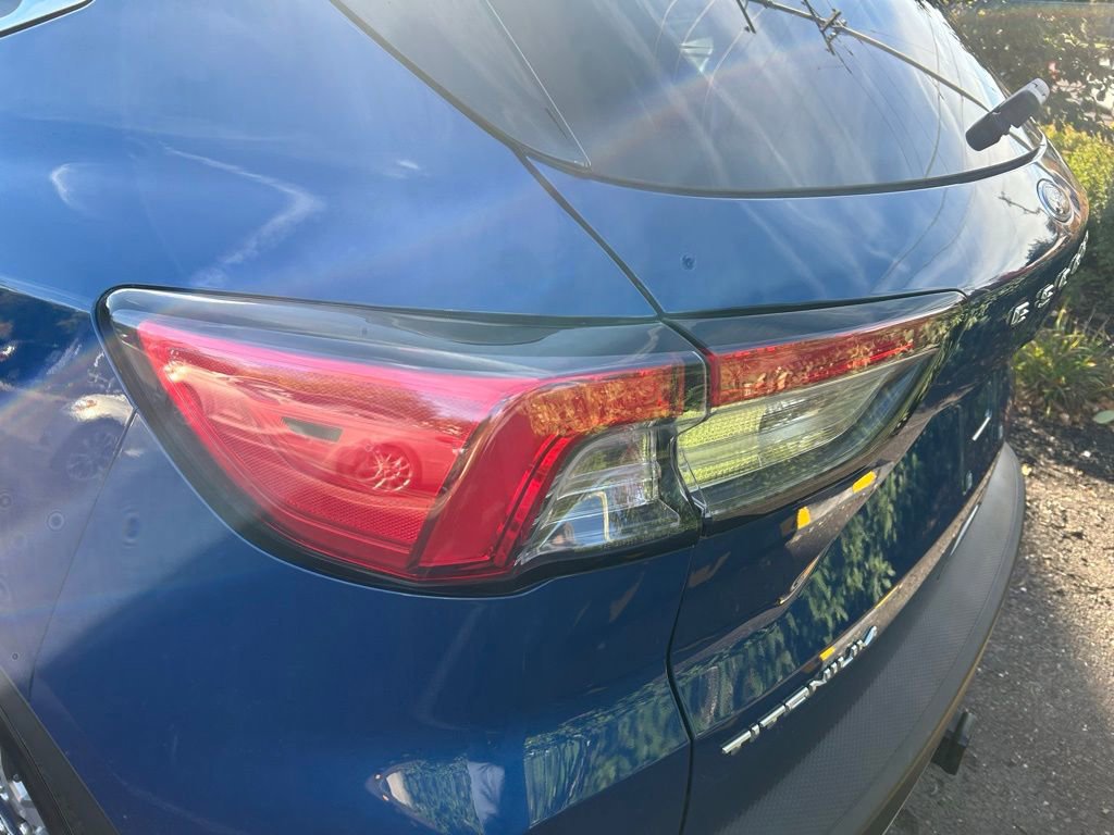 Certified 2022 Ford Escape Titanium w/ Class II Trailer Tow Package image 37