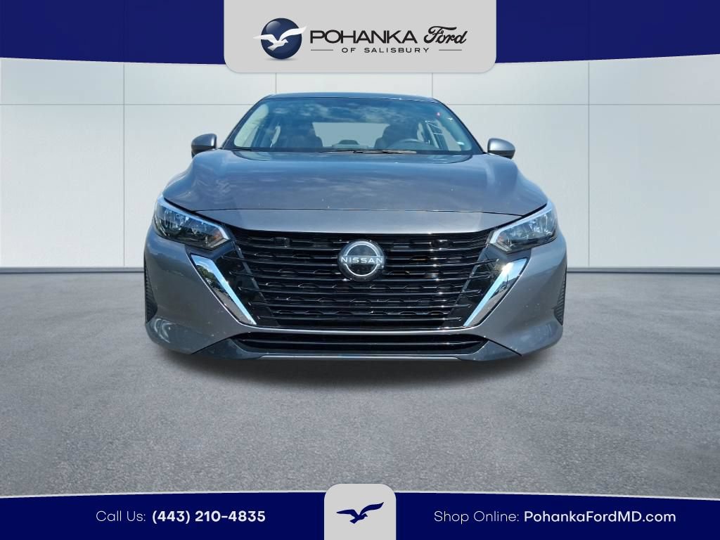 Used 2025 Nissan Sentra SV FWD image 2