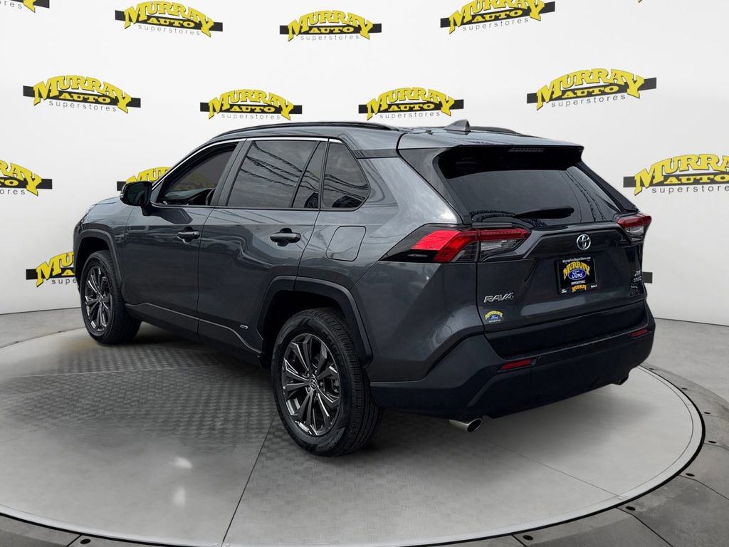 Used 2022 Toyota RAV4 XLE Premium AWD/4WD image 3