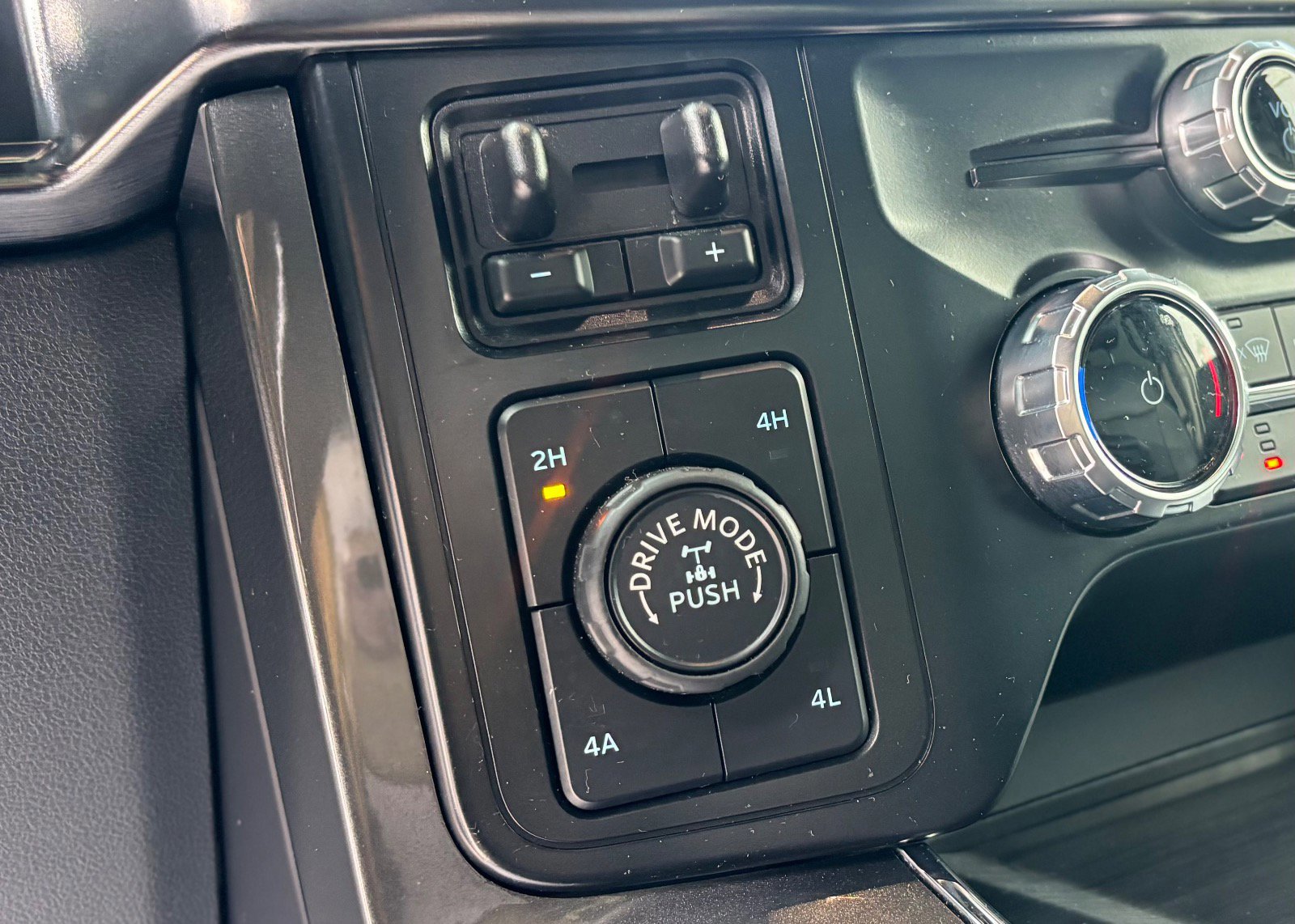 Certified 2023 Ford F150 Lariat w/ Equipment Group 502A High image 60