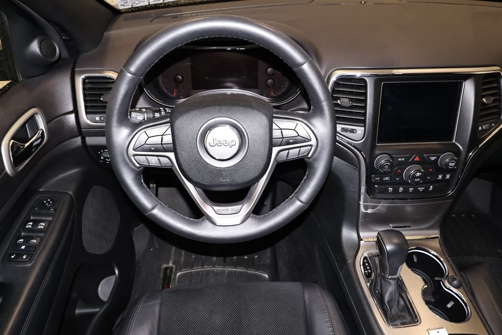 Used 2018 Jeep Grand Cherokee Laredo AWD/4WD image 21