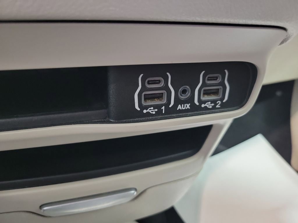 Used 2023 Chrysler Voyager LX FWD image 46