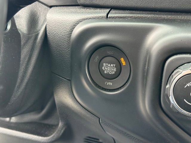Used 2021 Jeep Wrangler Unlimited Sahara w/ Cold Weather Group AWD/4WD image 15