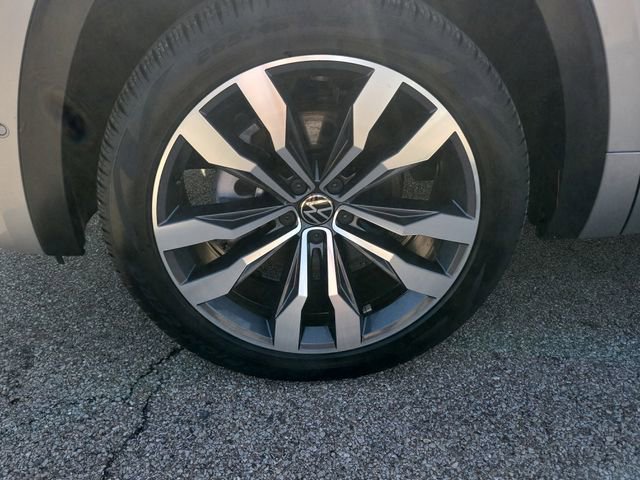 Used 2023 Volkswagen Atlas SEL Premium AWD/4WD image 9