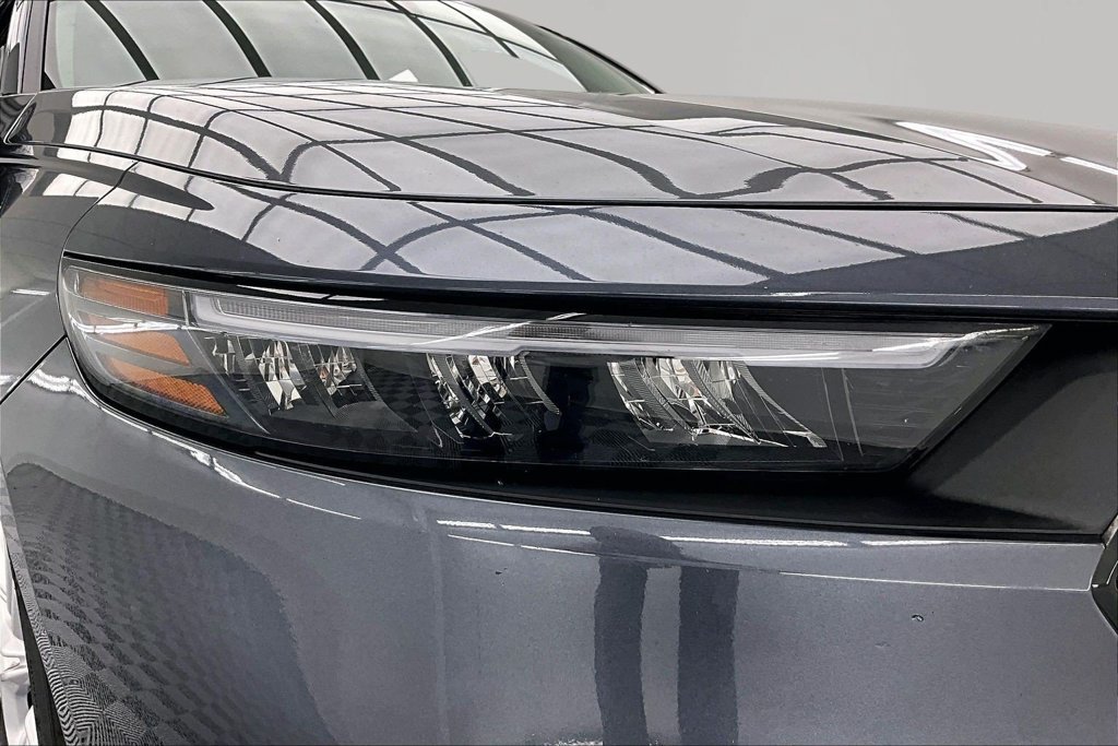 Used 2025 Honda Accord LX image 29