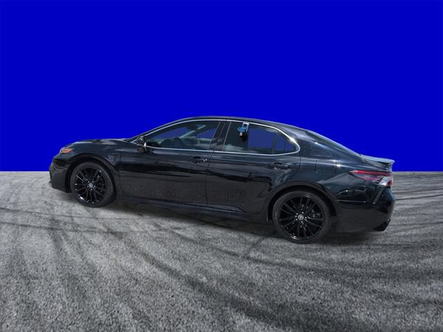 Used 2022 Toyota Camry XSE FWD image 6