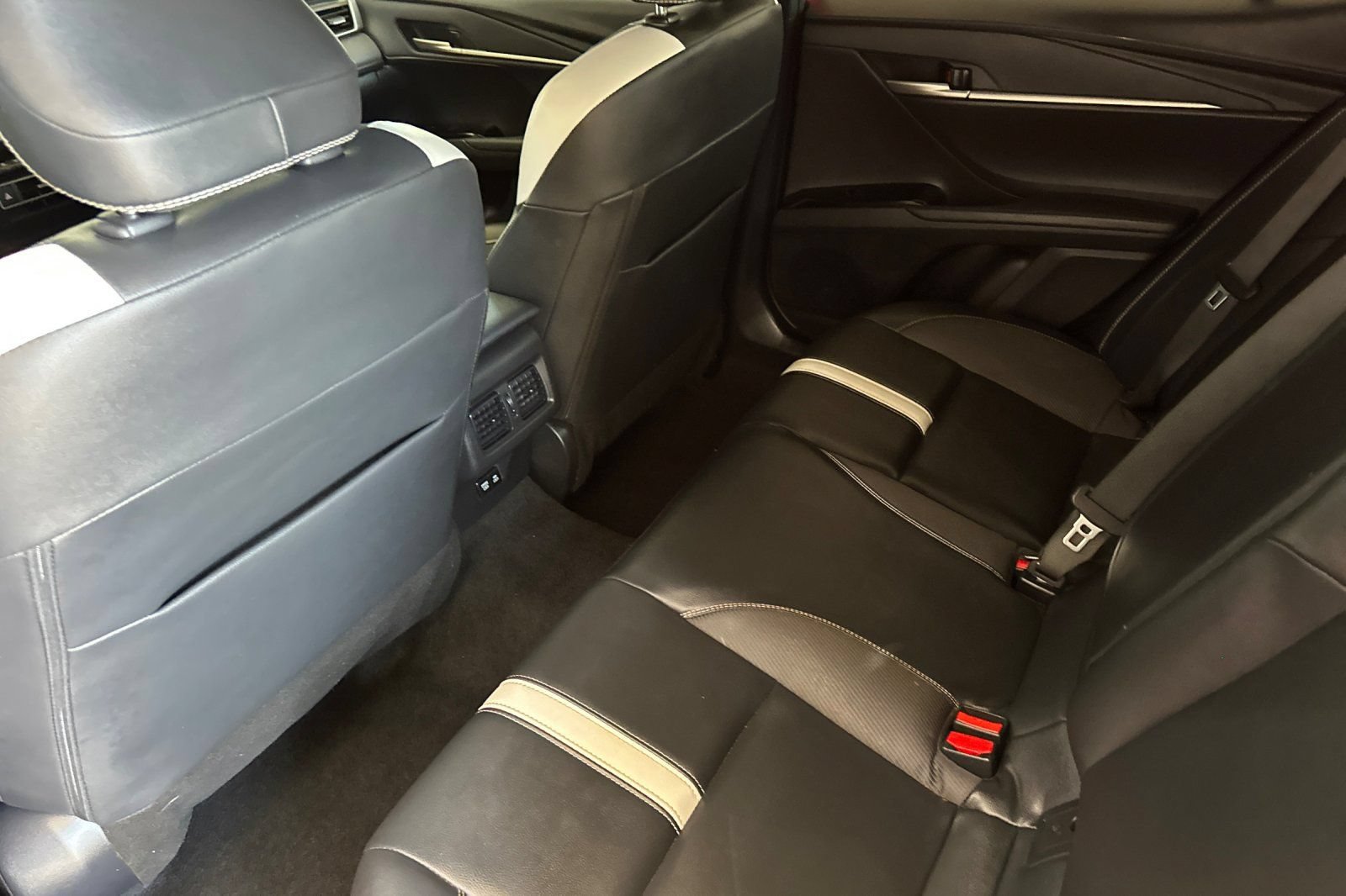 Used 2025 Toyota Camry SE w/ Multimedia Upgrade Package FWD image 12