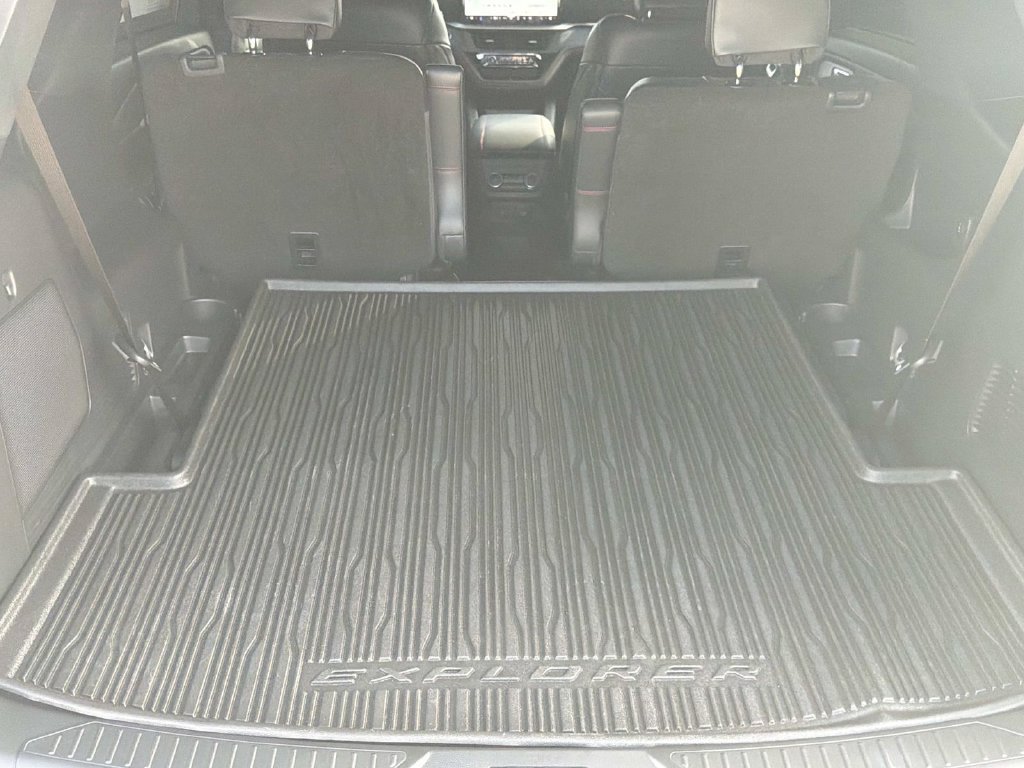 Certified 2025 Ford Explorer ST AWD/4WD image 16