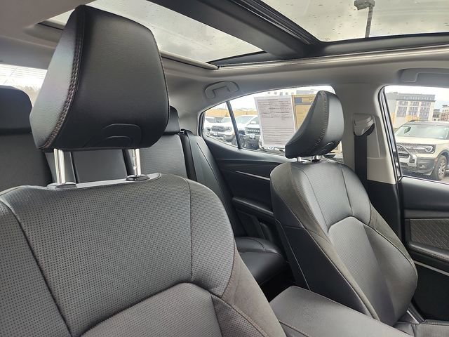 Used 2025 Toyota Camry XLE AWD/4WD image 32