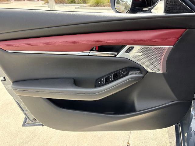 Used 2024 MAZDA MAZDA3 Hatchback w/Premium Plus Pkg image 16