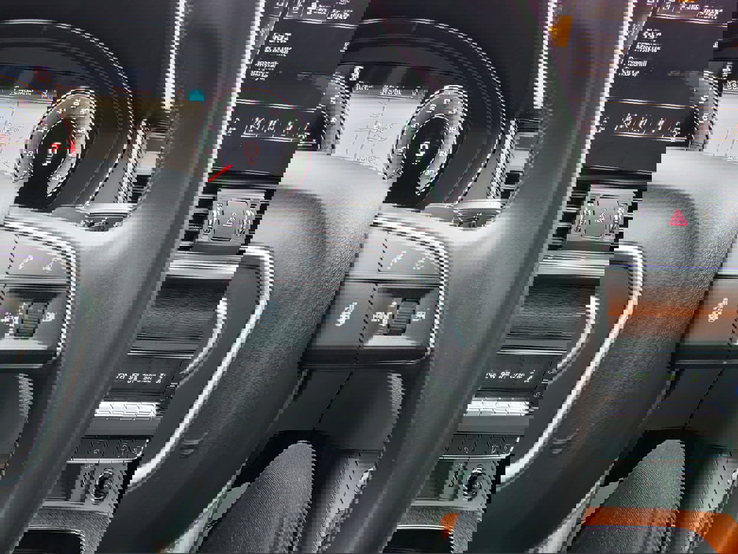 Used 2022 Audi Q5 2.0T Premium Plus w/ Premium Plus Package image 14