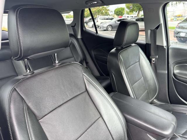 Used 2022 GMC Terrain SLT w/ Infotainment Package II FWD image 37