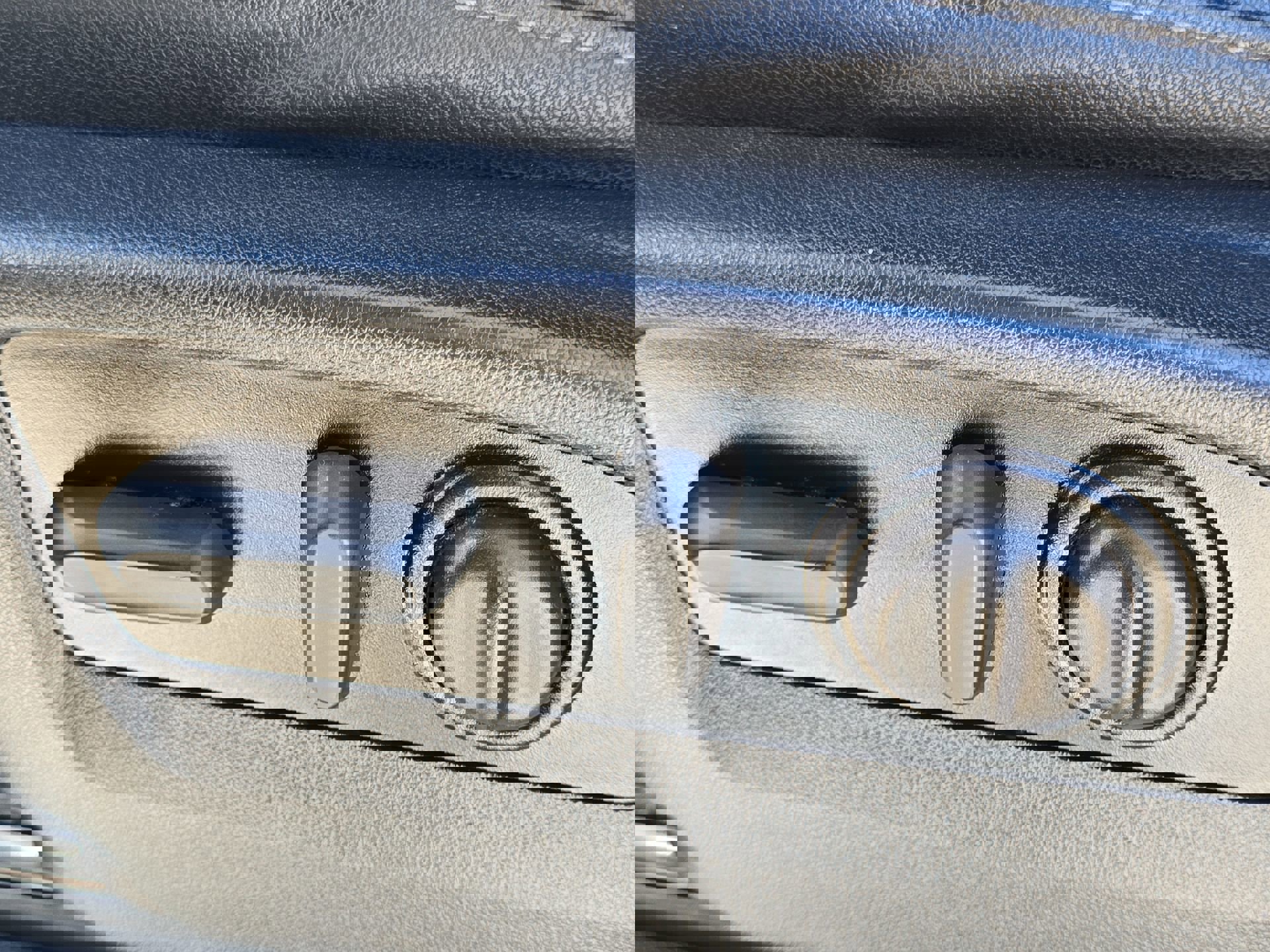 Used 2022 Chevrolet Silverado 2500 LTZ w/ LTZ Premium Package image 13