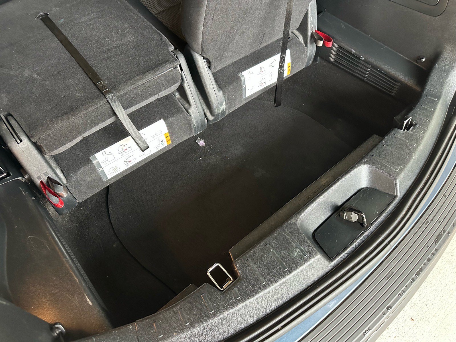 Certified 2019 Ford Explorer XLT w/ Equipment Group 201A FWD image 23