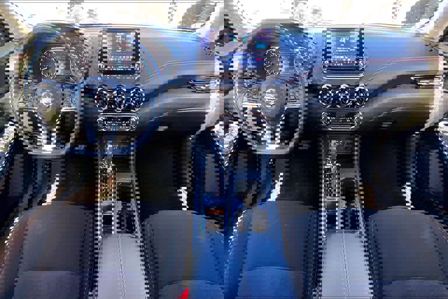 Used 2025 Nissan Sentra SR image 16