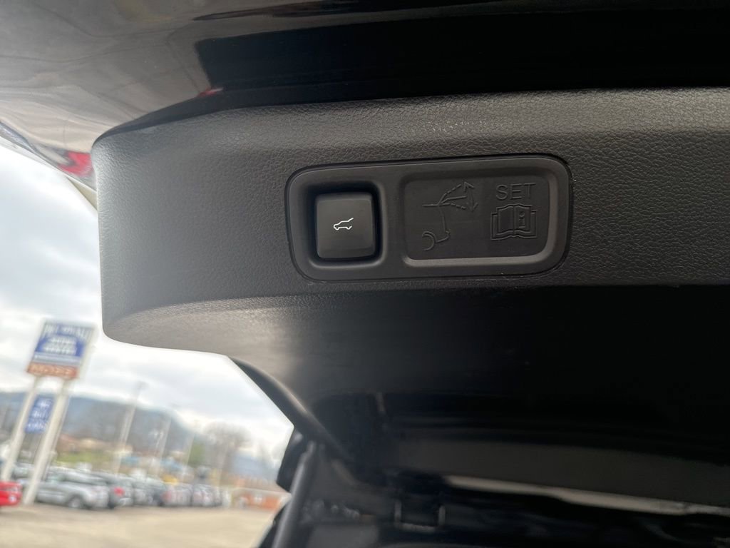 Certified 2024 Ford Expedition Max XLT image 27