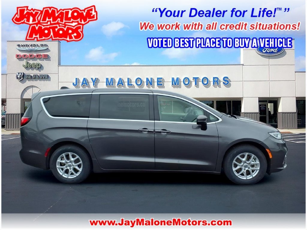 Used 2023 Chrysler Pacifica Touring-L