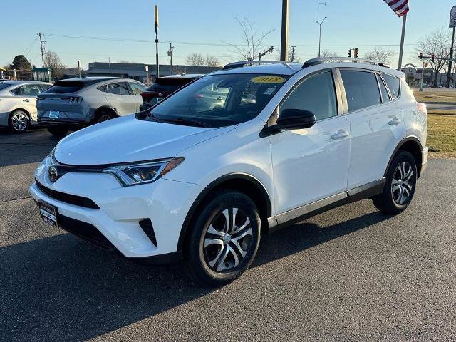 Used 2018 Toyota RAV4 LE w/ All Weather Liner Package image 1