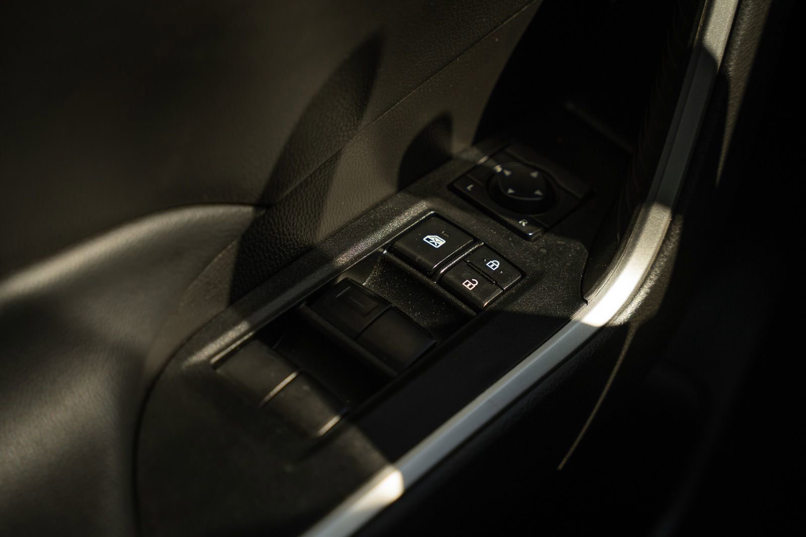 Used 2023 Toyota RAV4 LE FWD image 25