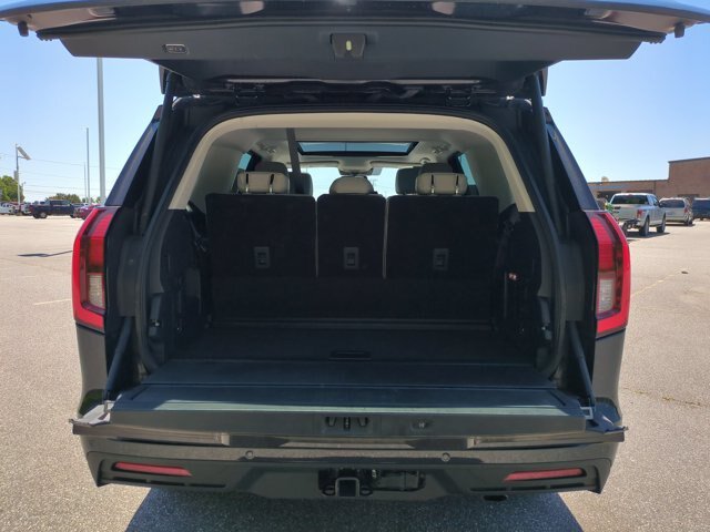 Certified 2025 Ford Expedition Active RWD image 33