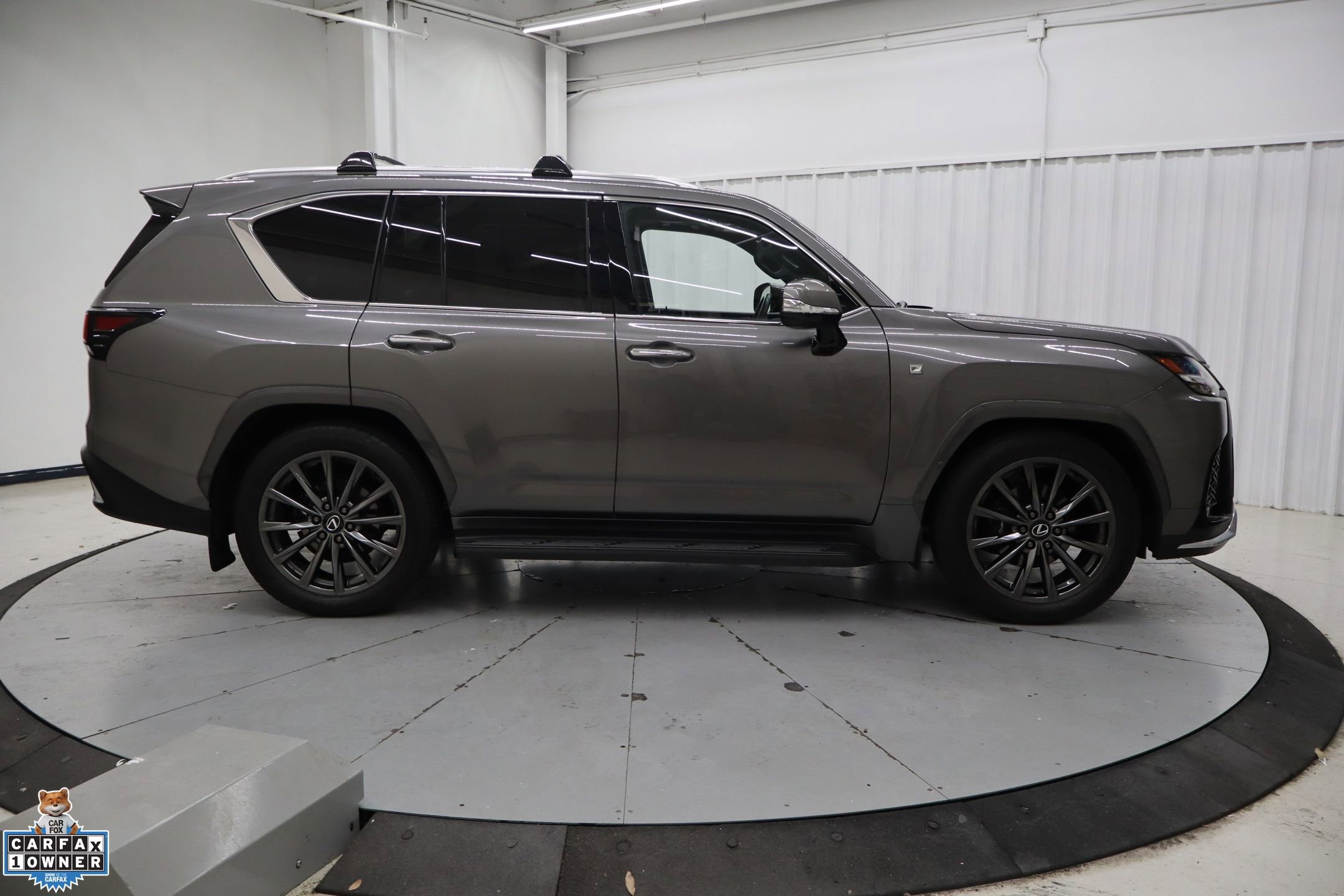 Used 2024 Lexus LX 600 F Sport AWD/4WD image 2