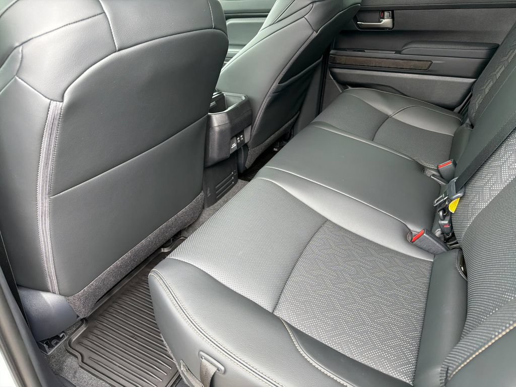 Used 2024 Toyota Tacoma Limited w/ Limited Package (LT) AWD/4WD image 11