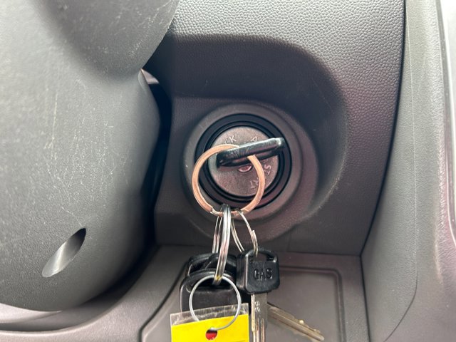 Used 2019 Nissan Frontier SV image 30