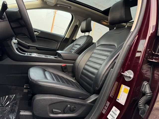 Certified 2024 Ford Edge SEL w/ Convenience Package AWD/4WD image 5
