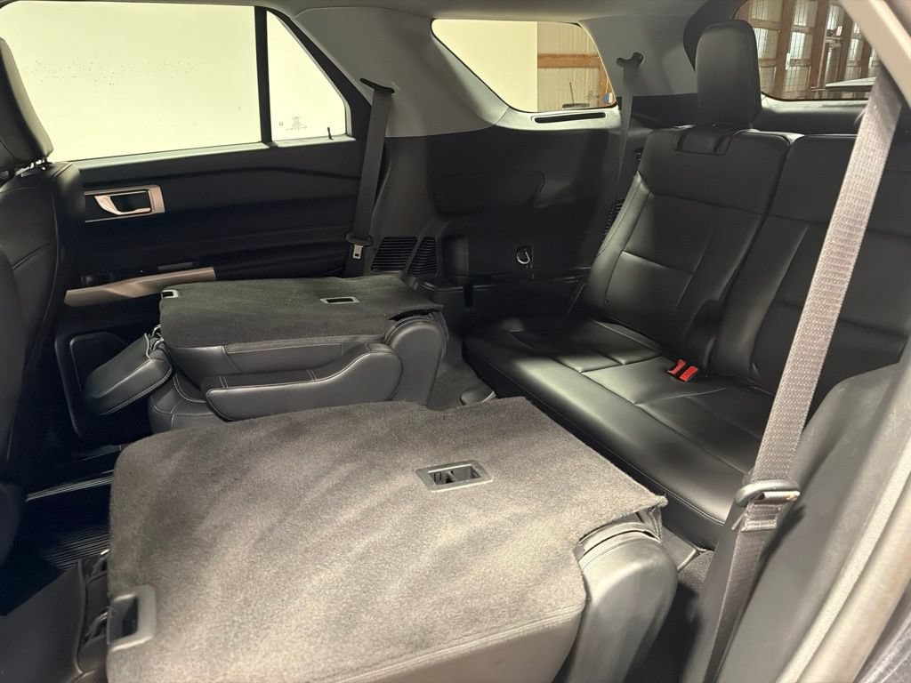 Certified 2023 Ford Explorer XLT w/ Equipment Group 202A AWD/4WD image 34
