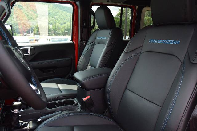 Used 2023 Jeep Wrangler Unlimited Rubicon 4xe w/ Cold Weather Group AWD/4WD image 11