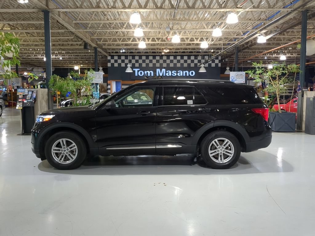 Certified 2023 Ford Explorer XLT w/ Equipment Group 202A AWD/4WD image 12
