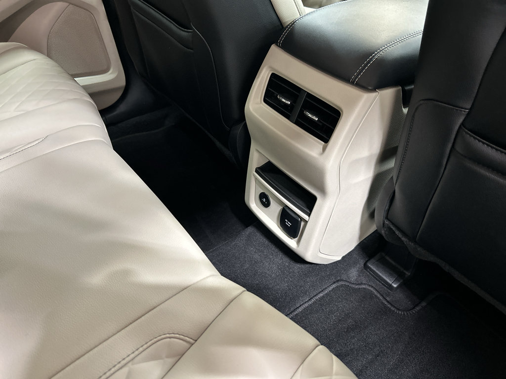 Certified 2024 Ford Edge Titanium AWD/4WD image 30
