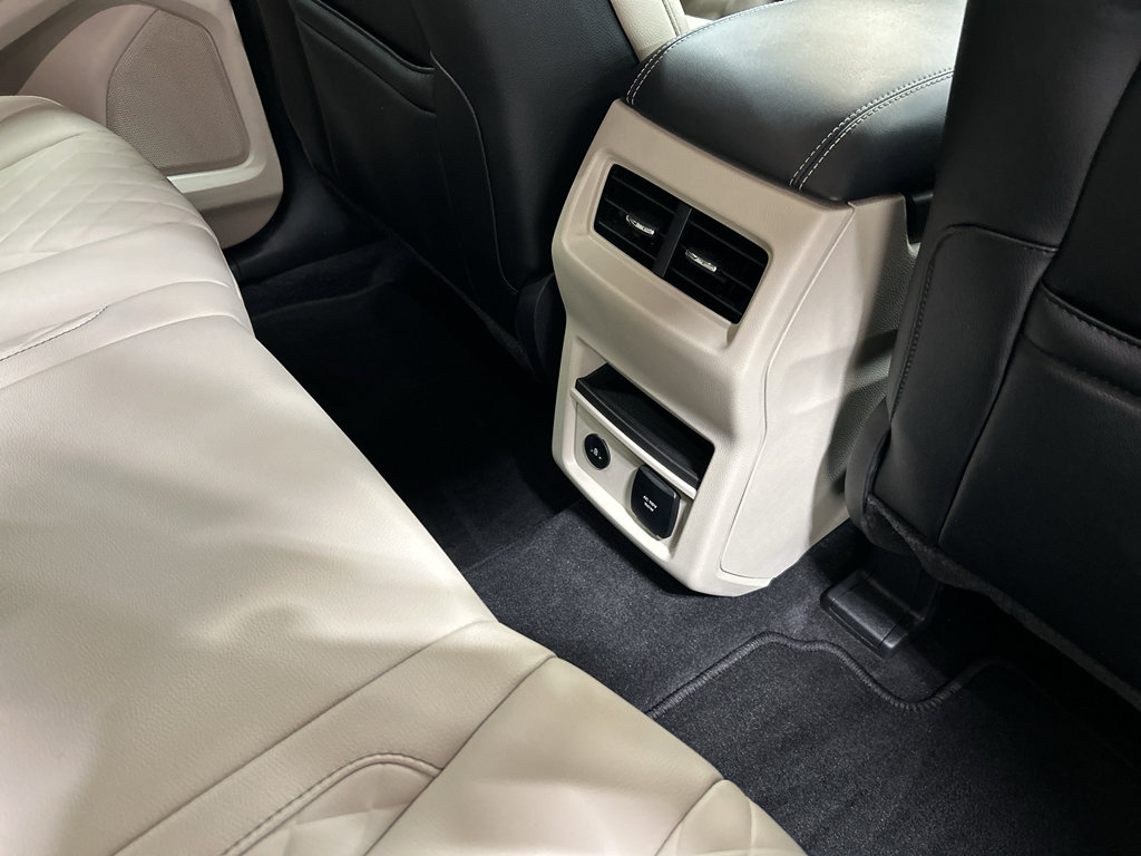 Certified 2024 Ford Edge Titanium AWD/4WD image 30