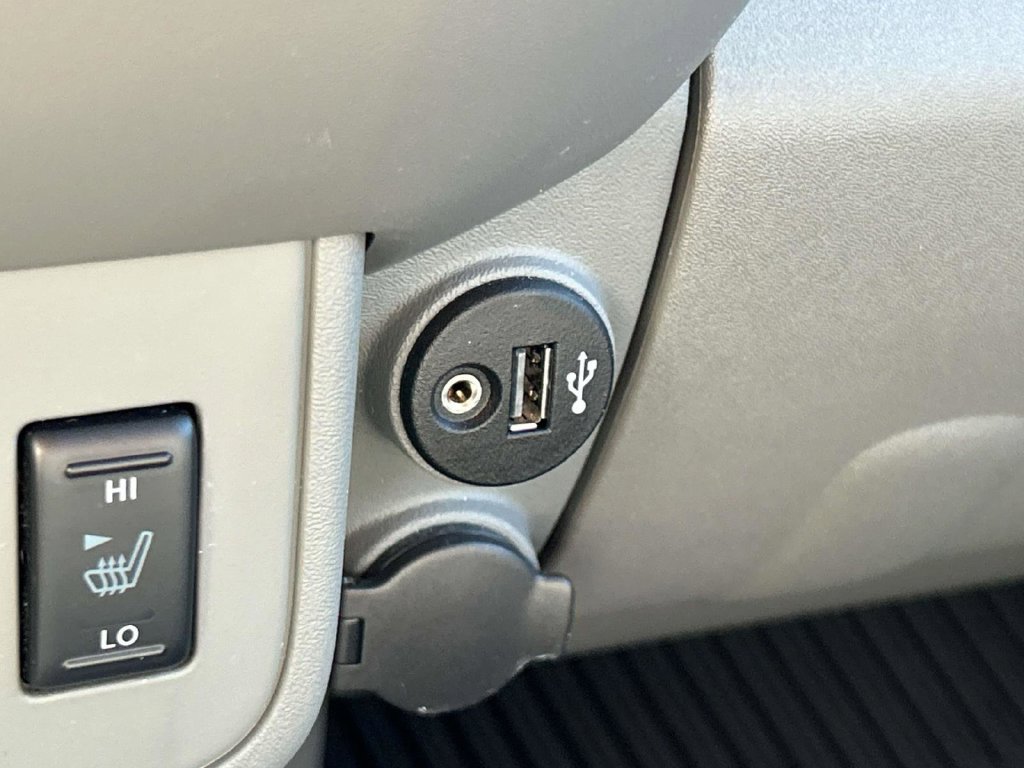 Used 2020 Nissan Frontier SV w/ Midnight Edition Floor Mats RWD image 37