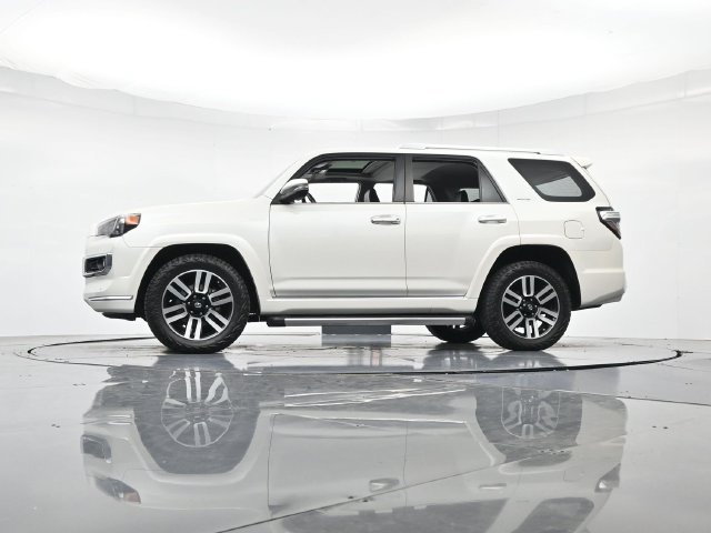 Used 2018 Toyota 4Runner Limited RWD image 39
