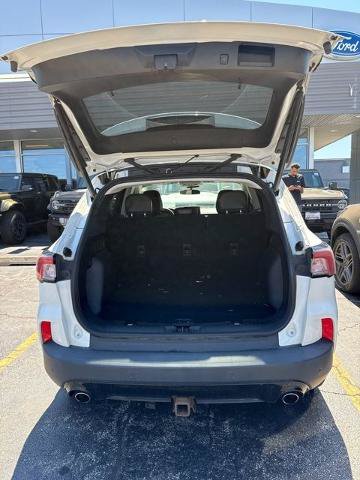 Certified 2022 Ford Escape SEL w/ SEL Stealth AWD Package image 11