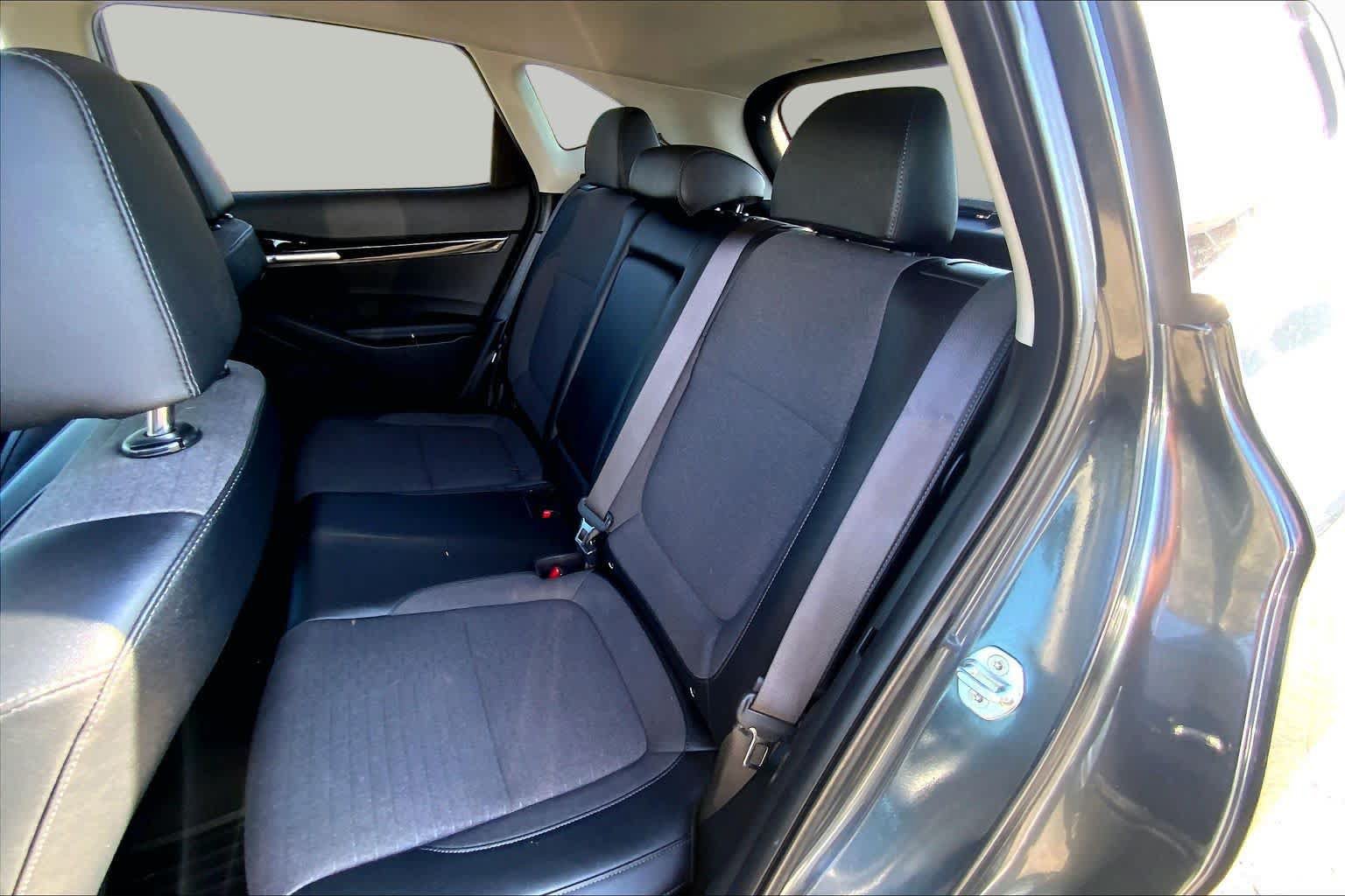 Used 2022 Kia Seltos S FWD image 19