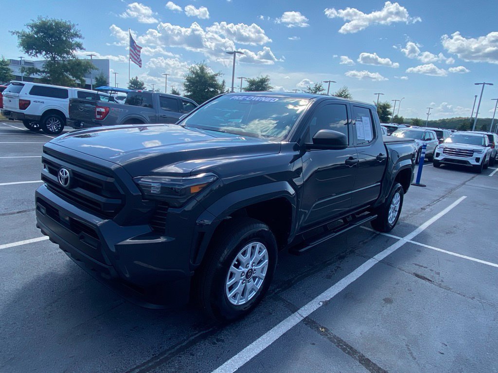 Used 2025 Toyota Tacoma SR RWD image 3