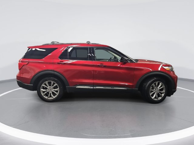 Certified 2023 Ford Explorer Limited w/ Equipment Group 301A AWD/4WD image 2