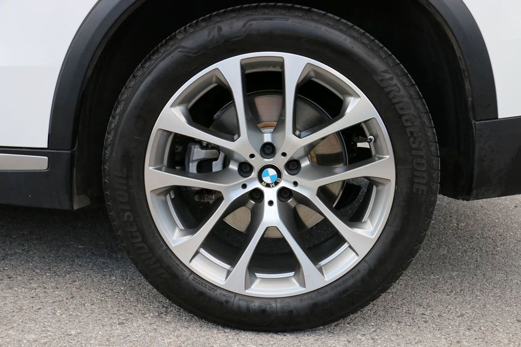 Used 2024 BMW X5 sDrive40i w/ Parking Assistance Package RWD image 8