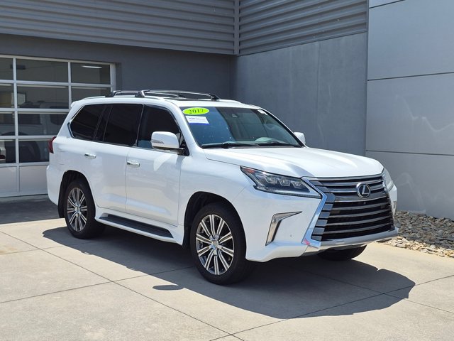 Used 2017 Lexus LX 570 4WD w/ Luxury Package image 2