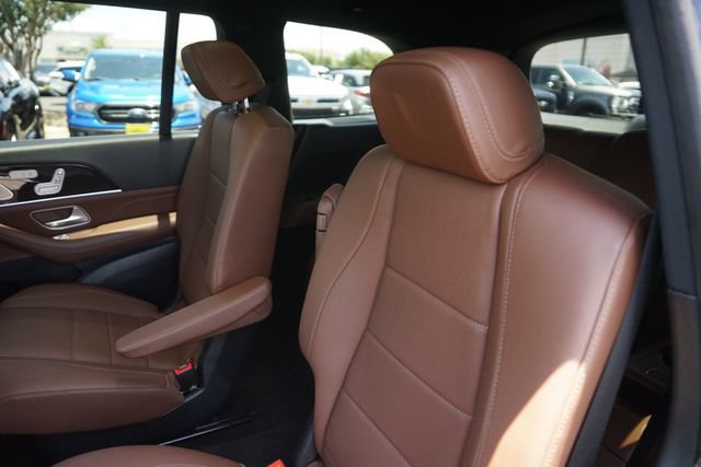 Used 2025 Mercedes-Benz GLS 450 4MATIC image 14