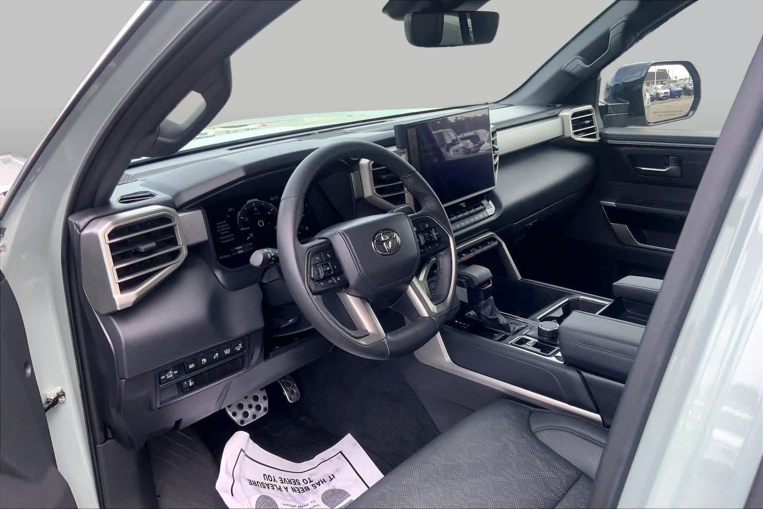 Used 2025 Toyota Tundra Limited w/ TRD Off-Road Package AWD/4WD image 18