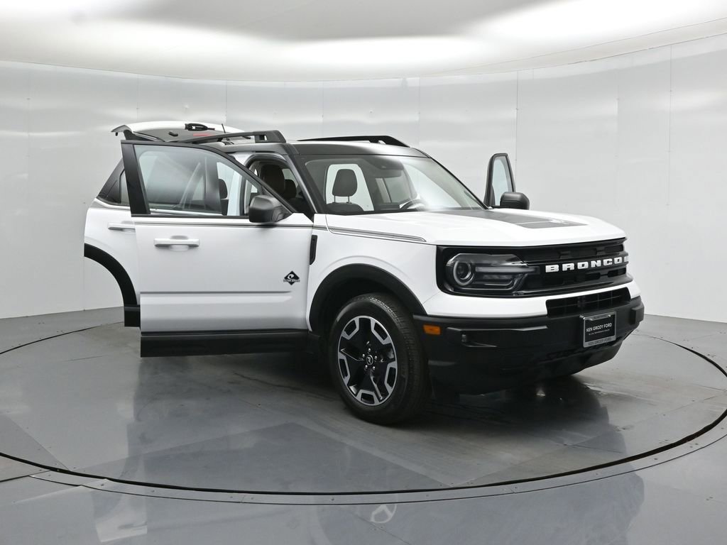 Certified 2024 Ford Bronco Sport Outer Banks w/ Topo Graphic Package AWD/4WD image 31