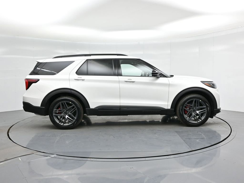 Certified 2025 Ford Explorer ST-Line w/ Premium Package image 27