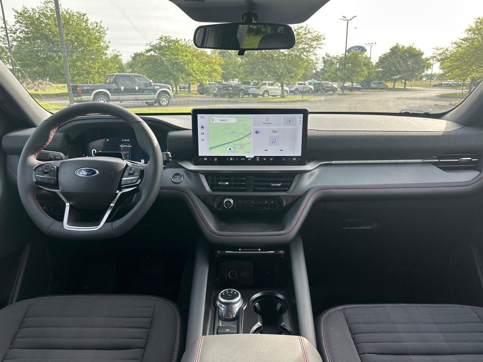 Certified 2025 Ford Explorer ST-Line AWD/4WD image 5