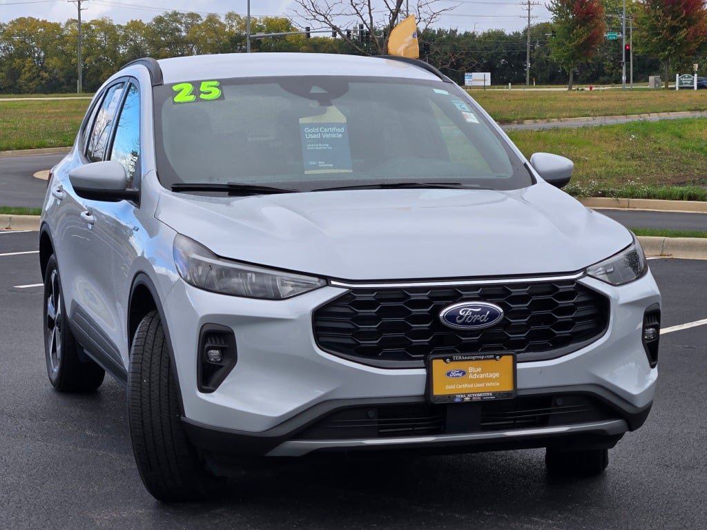 Certified 2025 Ford Escape ST-Line Select w/ Tech Pack #1 AWD/4WD image 4