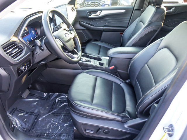 Certified 2025 Ford Escape Platinum AWD/4WD image 9
